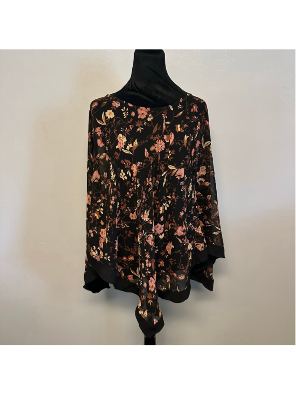 Motherhood Maternity Blouse Black Pink Floral Poncho Nursing Cover Size Large